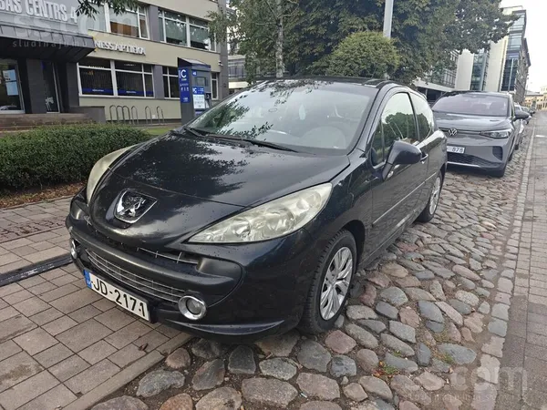 Peugeot Skate līdz 15.10.2026. Ir pāris skrāpējumi ārpusē,