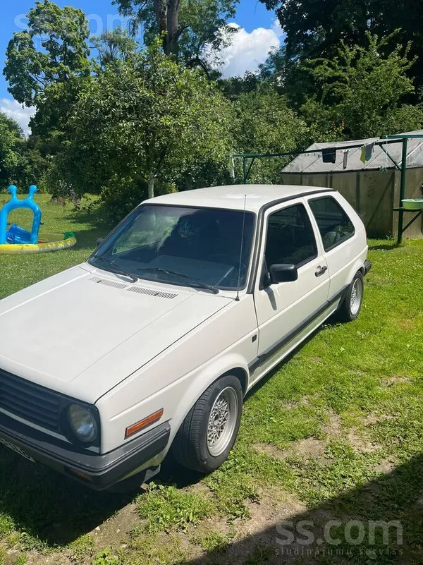 Mk2 Golf 1.6 dīzelis. 
1991. gada. 
No plusiem - 
 Smuki diski
 Zender s