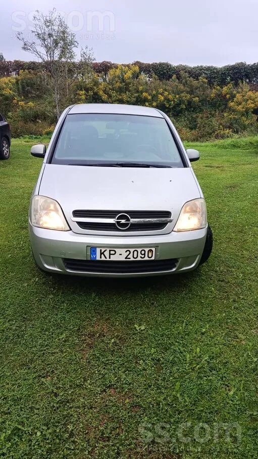 Opel Automašīna darbojas, nav nepieciešami ieguldījumi,