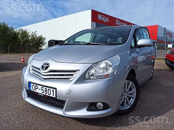 Toyota Verso 2.0 D-4D-F, 93kW.