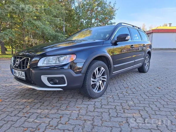 Volvo Auto ļoti labā stāvoklī, kopts tīrs salons, zobsik