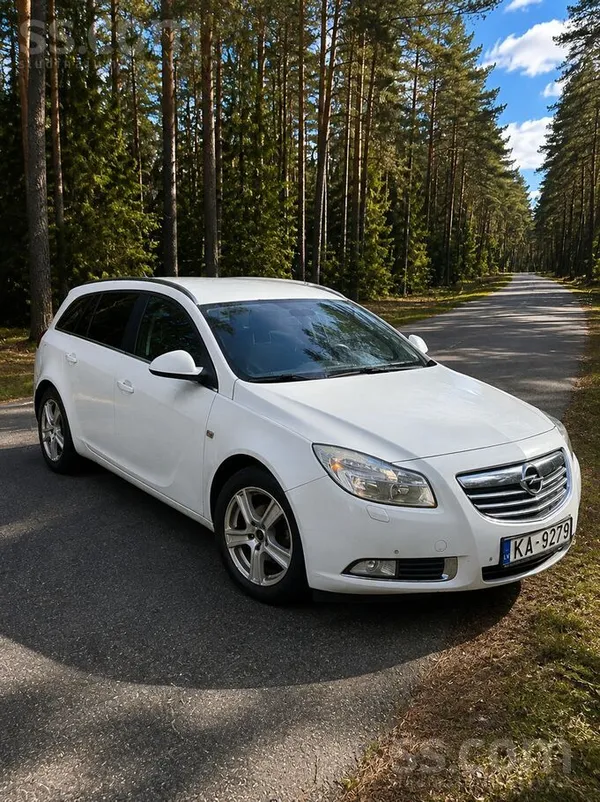 Pārdodu Opel Insignia Sports Tourer 2.0Cdti 2012. gada (Ta netiek baudītas c