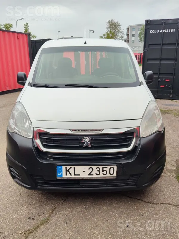 Peugeot Uz nomaksu bez banku starpniecības. 