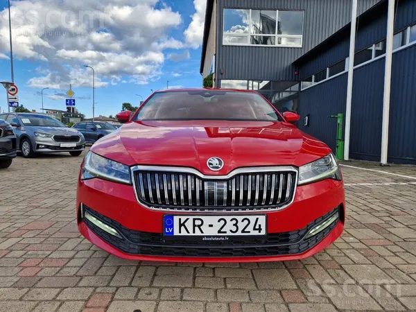 Škoda Superb HB Ambition 2, 0 Tdi 110kW 7-k. Dsg. 2gb atslēgas. 
Automašīna