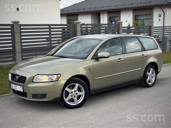 Volvo V50