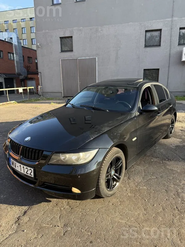 BMW Pārdodu BMW 320i, 2005. gada izlaiduma. Auto aprīk