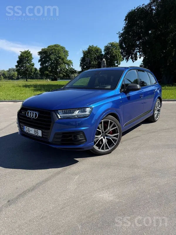Audi Q7 - 1