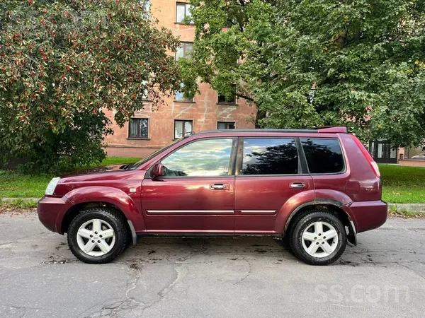 Nissan Pilnpiedziņa 4x4, ievietots carplay, kā rezultātā 