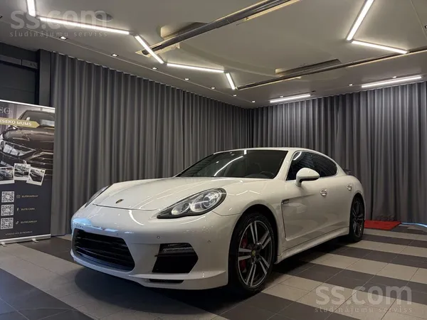 Porsche Porsche Panamera 4S, 4.8 V8 benzīns, 294 kW / 400 