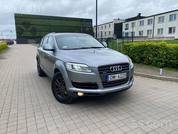 Audi Машина в хорошем состоянии. Ухоженная , полностью 