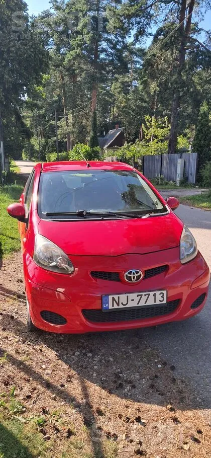 Toyota Pārdodu uzticamu automašīnu Toyota Aygo. Automašīn