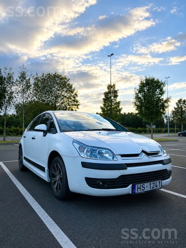 Ātrā Realizācijas Cena. 
Citroen C4 1.4 benzīns. Nobraukums 156 000 km. Ļoti labā tehniskajā stāvoklī. Kopts salons , ir viz ...