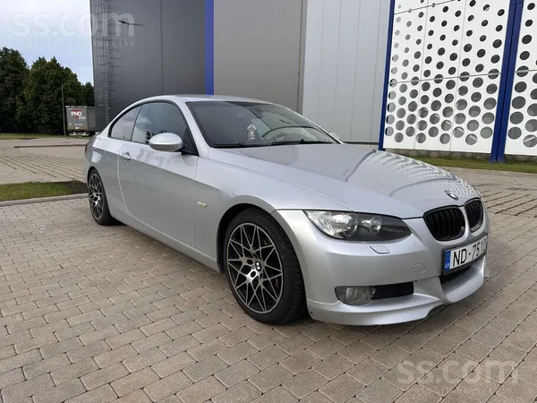 BMW 320