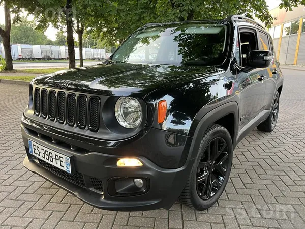 Jeep Skaists, brutals dzips kompaktas klases. 