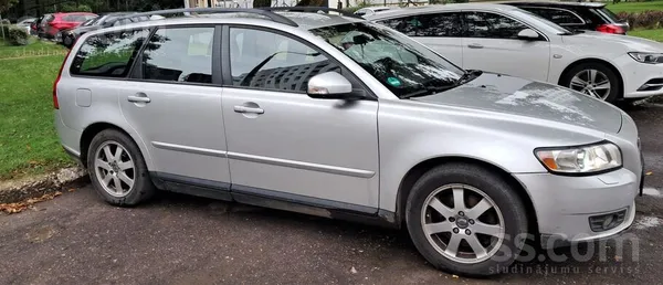 Pārdodu savu uzticamo darba rūķi – Volvo V50 2.0D, 2010. gads. 

Tikko izi