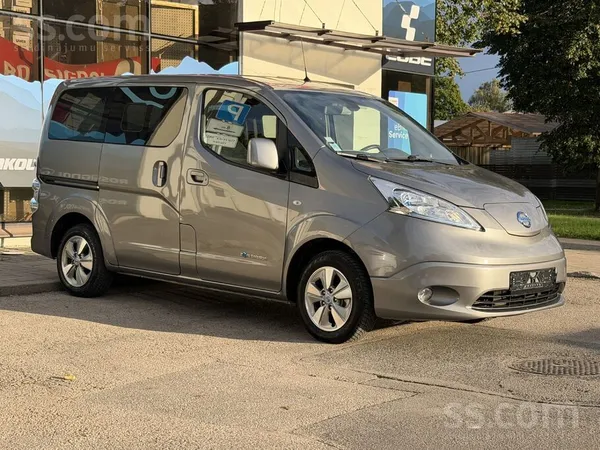 Nissan - 1