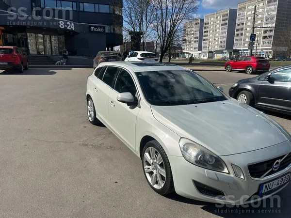 Volvo V60