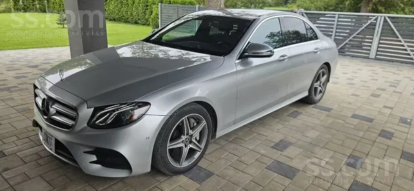 Mercedes Отличное состояние один владелиц. Растаможена и пр