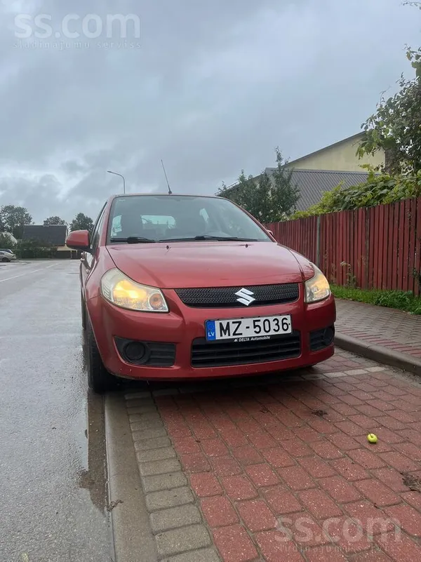 Pārdodu Suzuki Sx4, vizuāli labā stāvoklī, taču tehniski ir defekts, vistica