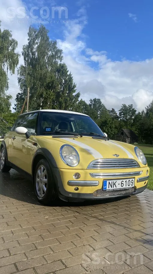 Pārdodu 2002. gada Mini Cooper. 
Tehniskā apskate izieta bez aizrādījumiem.