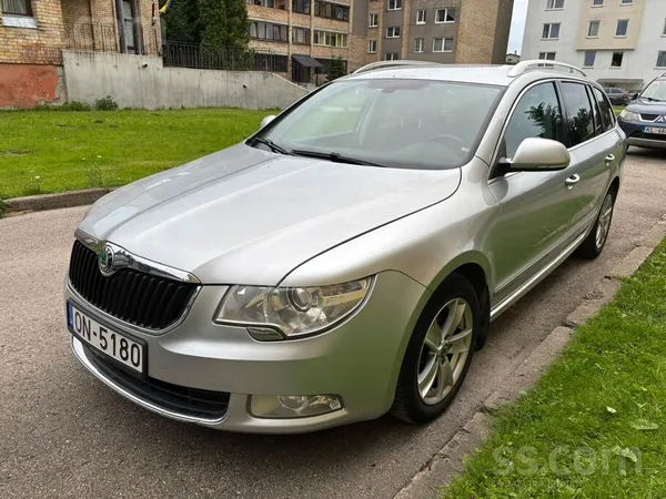 Pārdod Škoda Superb automašīnu, 2010. gads, 2.0 dīzelis. LV lietota neilgi, pārsvarā braukts pa Norvēģiju. Zvanīt 25855820 ...