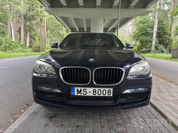 BMW Pardodu bmw750 xdrive, facelift, M pack, 330kw. Au