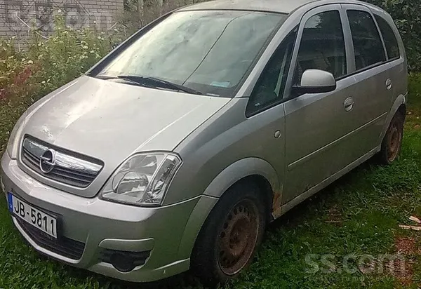 Opel Pardod Merivu ir rūsa. Motors labs. bildes Watsapa