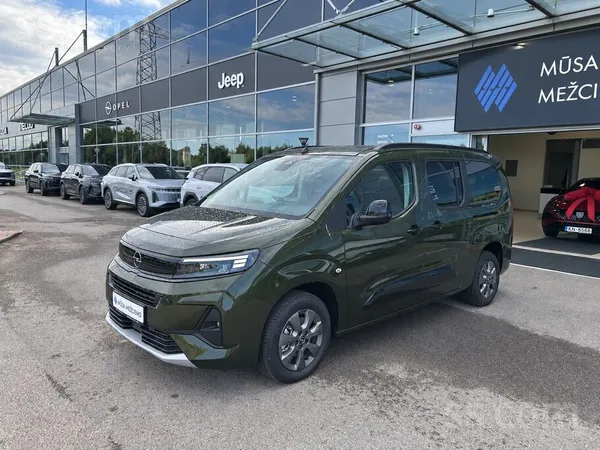 Opel pārstāvis Mūsa Mežciems piedāvā jaunu Combo Life Elegance Plus Long ver