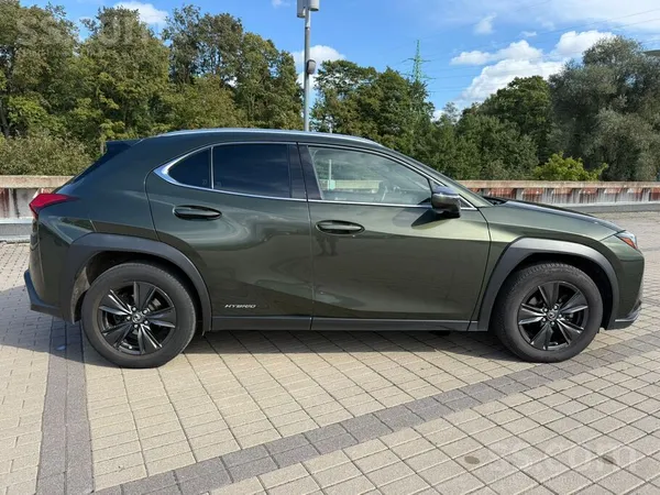 Lexus Pārdodu Lexus Ux250H 2, 0/Hybrid 112kw, ievests no