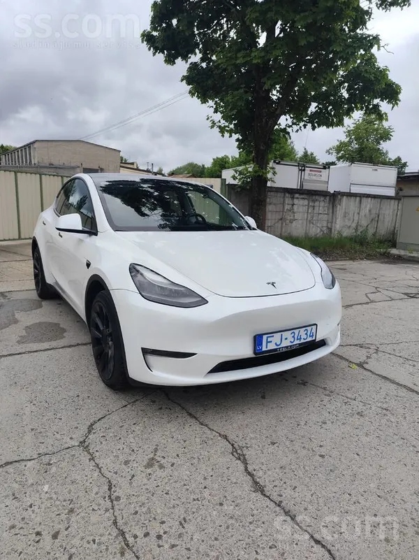 Tesla Model Y