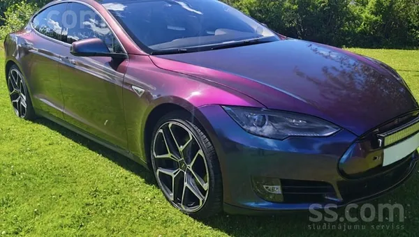 Tesla model S 85D eksluzīva krāsa
4x4 maiņa neinterese
Bezmaksas uzlāde pie Ak