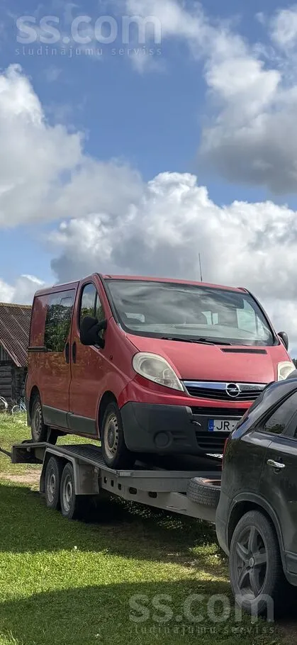 Opel Pardodu Vivaro. Dzineja vadibas bloka defekts . Va