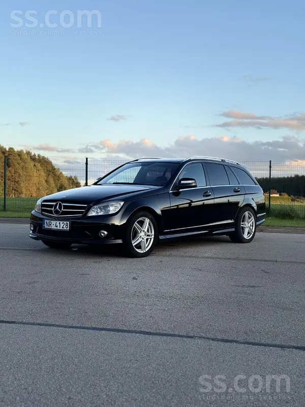 Mercedes Pārdodu Mercedes-Benz C320 4Matic Amg
