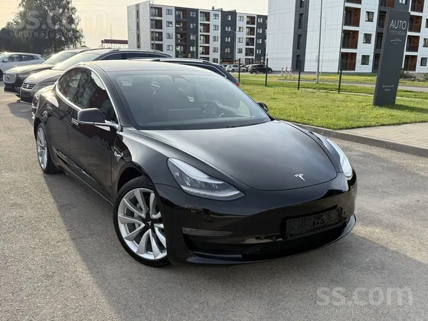 Tesla Model 3 , Long Range , 225.kw. 

Cena ar Pvn 21%. 

- Panorāmas jumts
- A