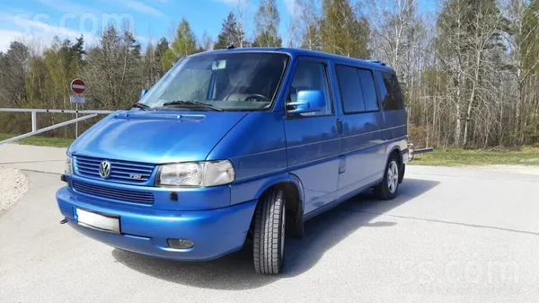 Auto atbilstošs saviem gadiem labā stāvoklī. Sēdies un brauc. Lielais dzinēj