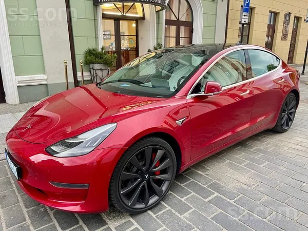 Tesla Model 3 2019, Sedans, Sarkans — Latvijā
