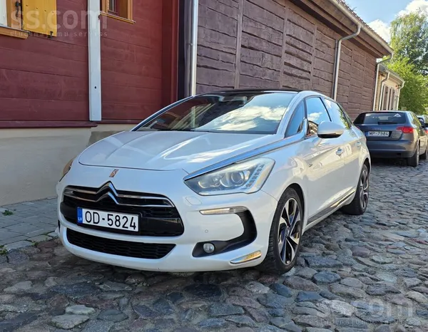 Ds5,
2.0 dīzelis/hibrīds 120kW, automāts,
labā tehniskā un vizuālā stāvo