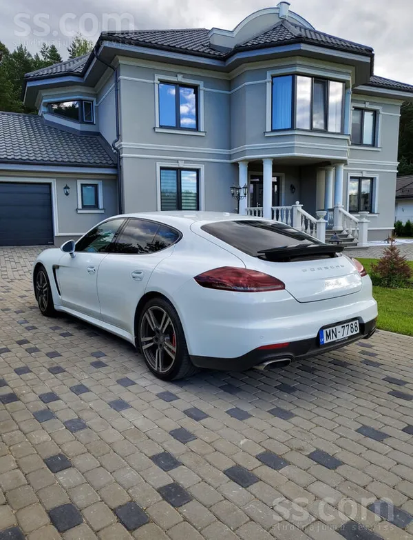 Porsche Panamera