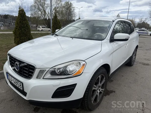 Pārdod teicamā stāvoklī esošu Volvo Xc60 2.4D Awd. 
Auto uzturēts nevainoja
