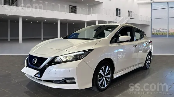 Nissan Leaf 2020, Automāts, Hečbeks, Balts — Latvijā