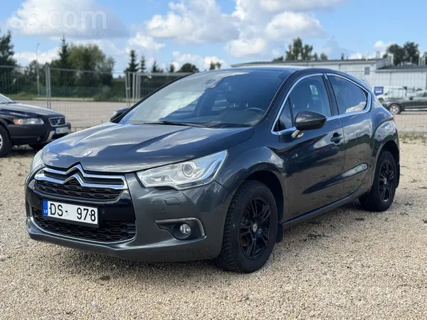 Citroen Citroën Ds4 (2011. gada marts) ar uzticamu un ļoti