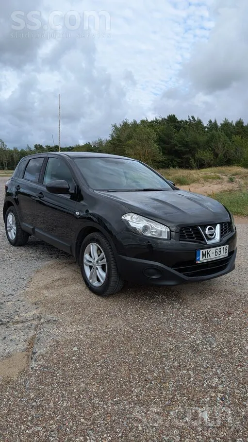 Nissan Pārdodam koptu ģimenes auto. Auto tiek izmantots i