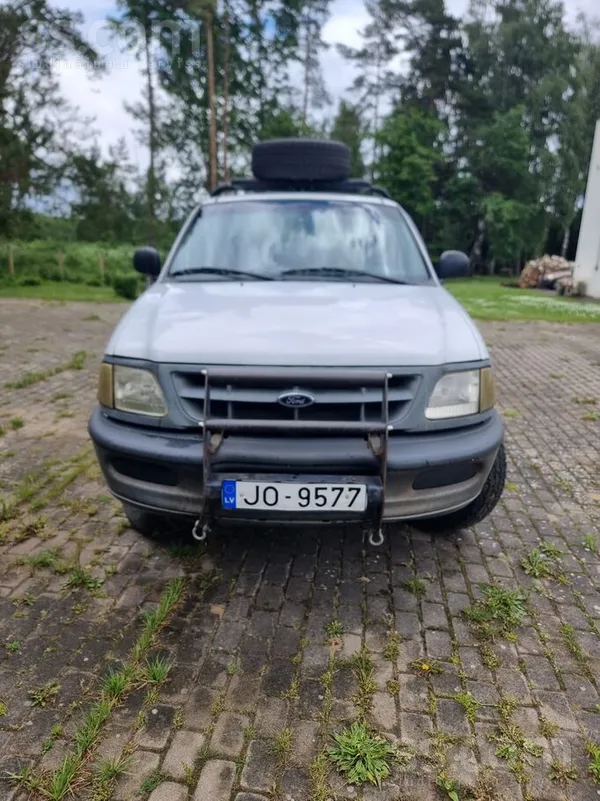 Ford Pārdod F150 4x4, labā stāvoklī, nav sarūsējis. Ļot