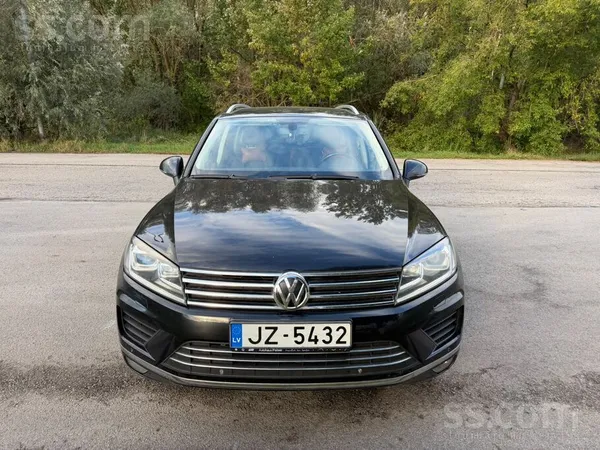 Volkswagen Tiek pārdots VW Touareg 2015 gada, ar oriģinālu iz