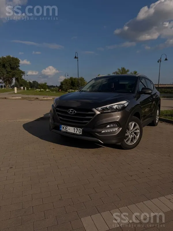 Pārdodu Hyundai Tucson, sakarā ar to, ka ģimenes vajadzībām tiek plānota jau