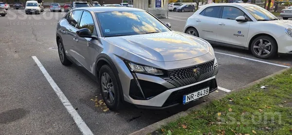 Peugeot 408