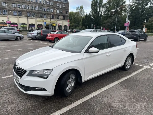 Skoda Ухоженный автомобиль. Владелец-женщина. В отличном