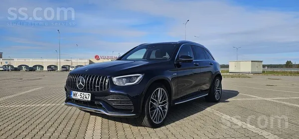 Pārdodu Mercedes-Benz Glc 43 Amg 4Matic tumši zilā krāsā. Nobraukums – 72 00