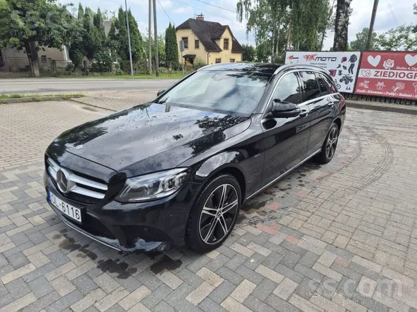 Mercedes Ir iespējams daļējs pvn. 313Zs un iespaidīgi 700 N