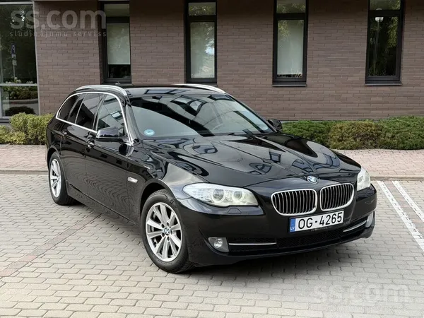 BMW BMW 520d F11, 2013. gads